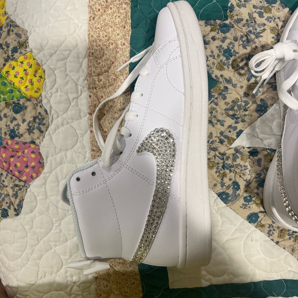 Womens High-top white Nike shoes